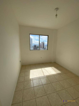 Imagem Apartamento com 2 Quartos à Venda, 74 m² em Centro - Itajaí
