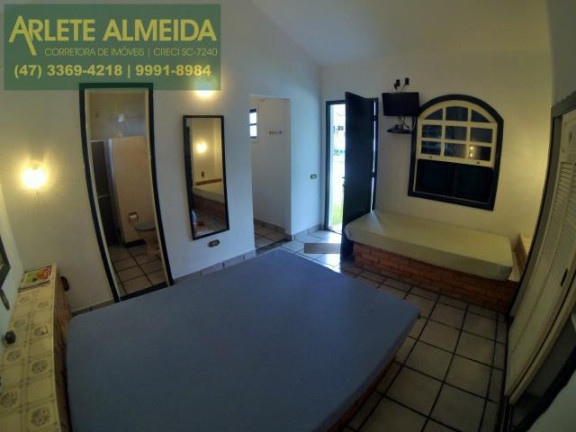 Imagem Casa com 7 Quartos à Venda, 959 m² em Centro - Porto Belo Imagem Casa com 7 Quartos à Venda, 959 m² em Centro - Porto Belo