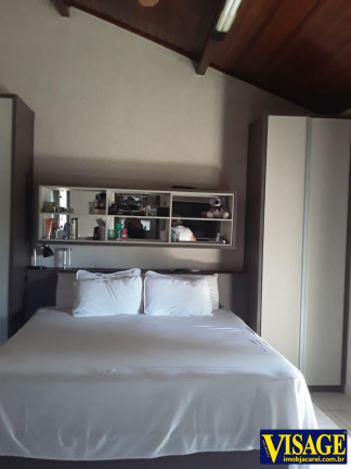 Imagem Casa com 4 Quartos à Venda,  em Jd. Colonia - Jacareí