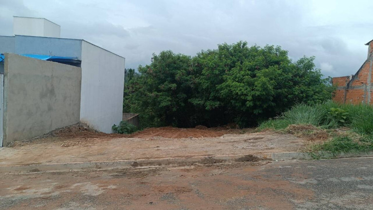 Terreno à Venda, 160 m² em Fornazari - Votorantim