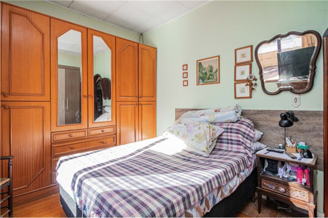 Imagem Casa com 5 Quartos à Venda,  em Petrópolis - Porto Alegre