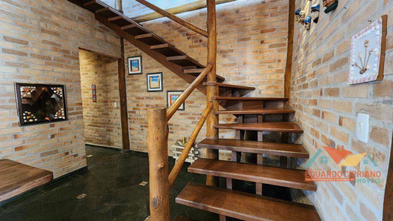 Casa com 4 Quartos à Venda, 239 m² em Massaguaçu - Caraguatatuba