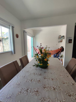 Imagem Casa com 5 Quartos à Venda, 240 m² em Salvador Imagem Casa com 5 Quartos à Venda, 240 m² em Salvador