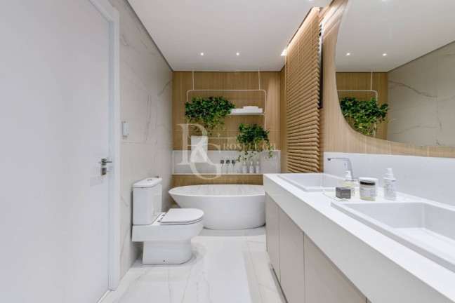 Imagem Apartamento com 3 Quartos à Venda, 233 m² em Petrópolis - Porto Alegre Imagem Apartamento com 3 Quartos à Venda, 233 m² em Petrópolis - Porto Alegre