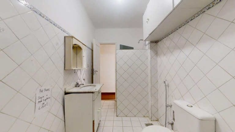 Imagem Imóvel com 2 Quartos à Venda, 139 m² em Copacabana - Rio De Janeiro Imagem Imóvel com 2 Quartos à Venda, 139 m² em Copacabana - Rio De Janeiro