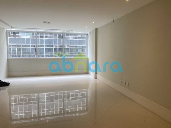 Imagem Apartamento com 3 Quartos à Venda, 210 m² em Copacabana - Rio De Janeiro