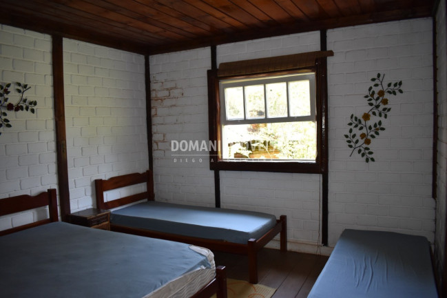 Imagem Casa com 2 Quartos para Alugar, 194 m² em Região De Descansópolis - Campos Do Jordão Imagem Casa com 2 Quartos para Alugar, 194 m² em Região De Descansópolis - Campos Do Jordão