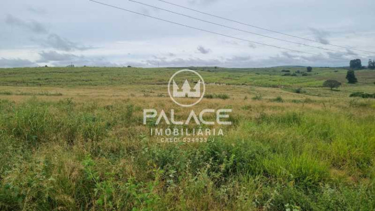 Imagem Fazenda à Venda, 400 m² em Centro - Anhembi Imagem Fazenda à Venda, 400 m² em Centro - Anhembi