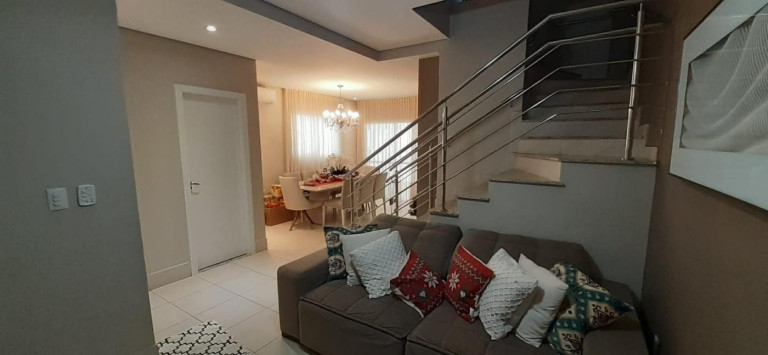 Imagem Casa com 3 Quartos à Venda, 200 m² em Ribeirão Do Lipa - Cuiabá Imagem Casa com 3 Quartos à Venda, 200 m² em Ribeirão Do Lipa - Cuiabá