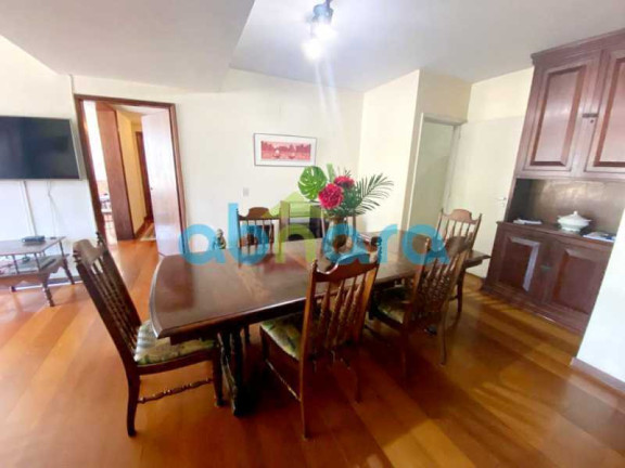 Imagem Apartamento com 4 Quartos à Venda, 220 m² em Copacabana - Rio De Janeiro