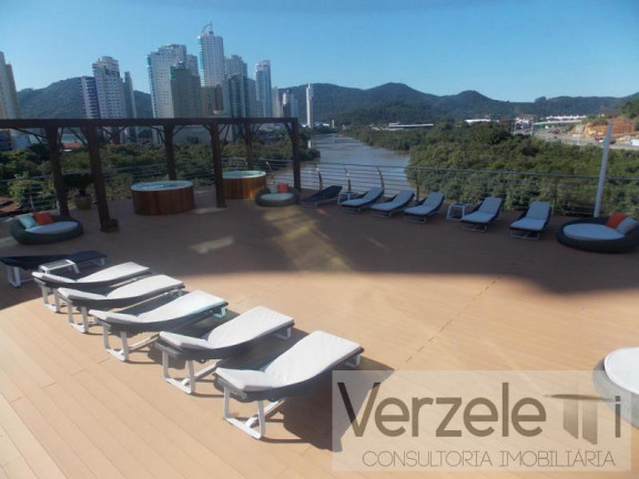Imagem Apartamento com 4 Quartos à Venda, 220 m² em Centro - Balneário Camboriú