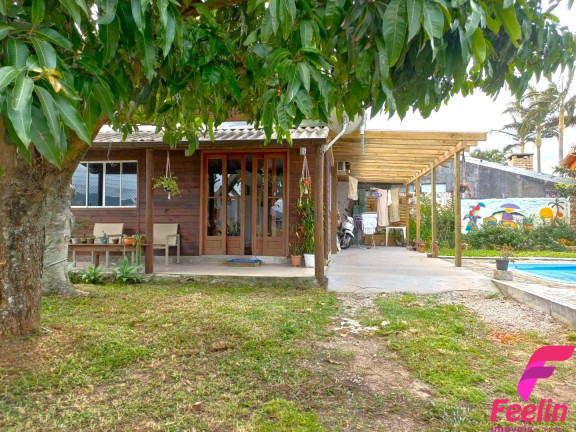 Imagem Casa com 3 Quartos à Venda, 250 m² em Carianos - Florianópolis