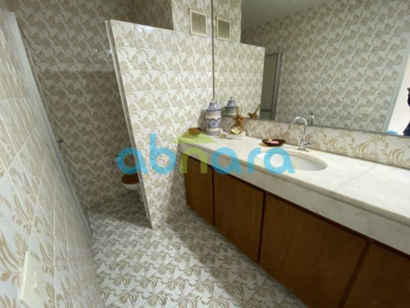 Imagem Apartamento com 4 Quartos à Venda, 355 m² em Copacabana - Rio De Janeiro Imagem Apartamento com 4 Quartos à Venda, 355 m² em Copacabana - Rio De Janeiro