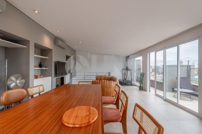 Imagem Imóvel com 2 Quartos à Venda, 158 m² em Petrópolis - Porto Alegre