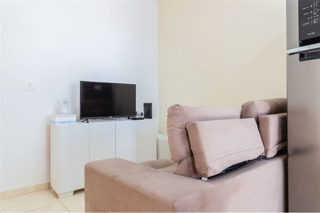Imagem Imóvel com 2 Quartos à Venda,  em Vila Nhocune - São Paulo