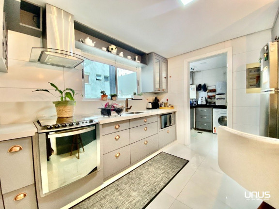 Imagem Apartamento com 4 Quartos à Venda, 144 m² em Agronômica - Florianópolis Imagem Apartamento com 4 Quartos à Venda, 144 m² em Agronômica - Florianópolis