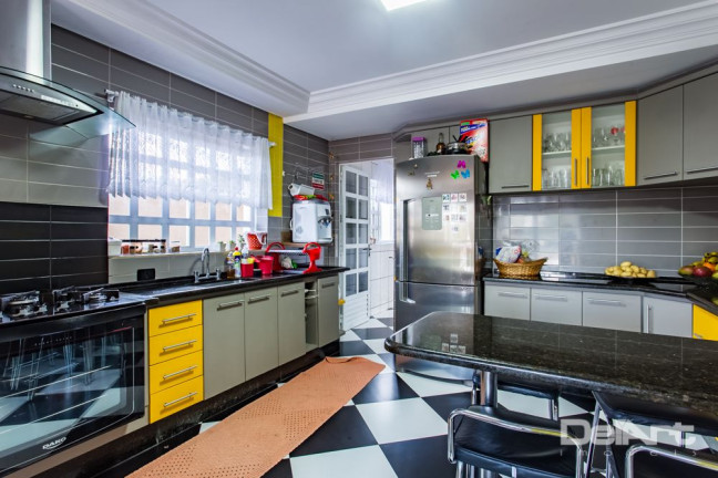 Imagem Casa com 3 Quartos à Venda, 432 m² em Rebouças - Curitiba