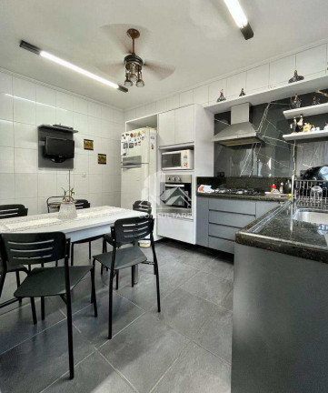 Imagem Casa com 2 Quartos à Venda, 126 m² em Marapé - Santos