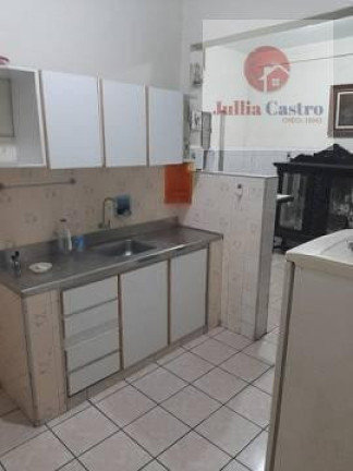 Casa com 5 Quartos para Alugar, 220 m²