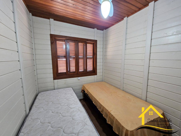 Imagem Casa com 6 Quartos à Venda, 232 m² em Centro - Balneário Barra Do Sul Imagem Casa com 6 Quartos à Venda, 232 m² em Centro - Balneário Barra Do Sul