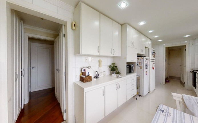 Imagem Imóvel com 3 Quartos à Venda, 212 m² em Vila Suzana - São Paulo Imagem Imóvel com 3 Quartos à Venda, 212 m² em Vila Suzana - São Paulo