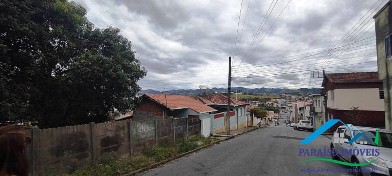 Imagem Casa com 3 Quartos à Venda, 506 m² em Centro - Cambuí