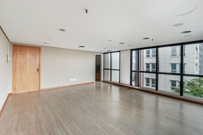 Imagem Sala Comercial à Venda,  em Auxiliadora - Porto Alegre