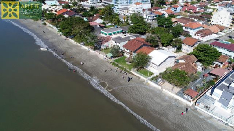Imagem Casa com 8 Quartos à Venda, 1.177 m² em Balneário Perequê - Porto Belo Imagem Casa com 8 Quartos à Venda, 1.177 m² em Balneário Perequê - Porto Belo