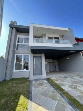 Sobrado com 3 Quartos à Venda, 220 m² em Moinhos De Vento - Canoas