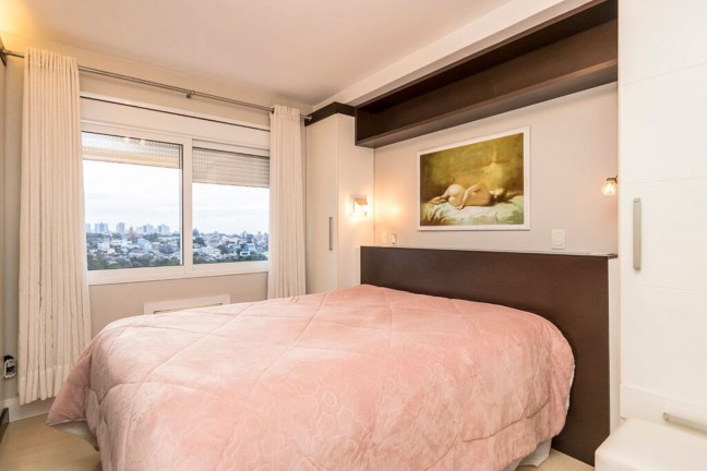 Imagem Imóvel com 4 Quartos à Venda, 210 m² em Jardim Planalto - Porto Alegre Imagem Imóvel com 4 Quartos à Venda, 210 m² em Jardim Planalto - Porto Alegre
