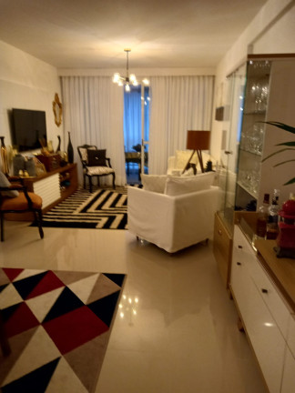 Imagem Imóvel com 3 Quartos à Venda, 128 m² em Icaraí - Niterói