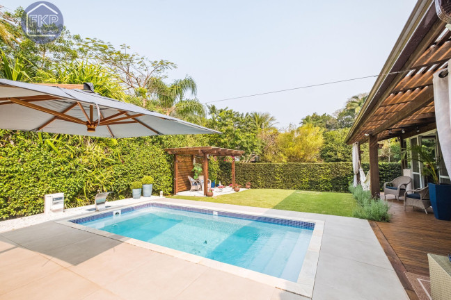 Imagem Casa com 3 Quartos à Venda, 241 m² em Cachoeira Do Bom Jesus - Florianópolis
