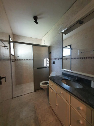 Imagem Casa com 3 Quartos à Venda, 180 m² em Camobi - Santa Maria