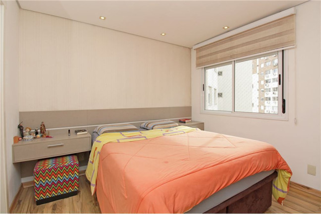Imagem Imóvel com 2 Quartos à Venda, em Vila Ipiranga - Porto Alegre Imagem Imóvel com 2 Quartos à Venda, em Vila Ipiranga - Porto Alegre