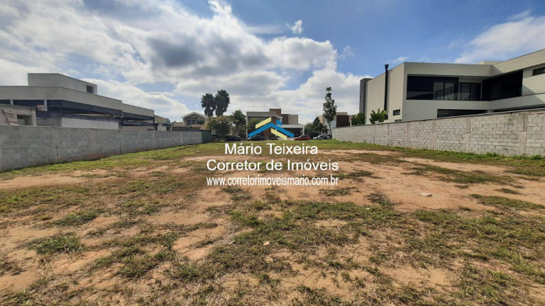 Terreno em Condomínio à Venda, 1.200 m² em Condomínio Chácara Serimbura - São José Dos Campos
