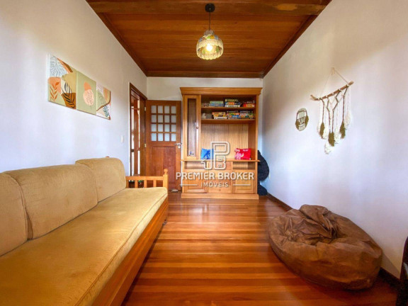 Imagem Casa com 3 Quartos à Venda, 237 m² em Albuquerque - Teresópolis Imagem Casa com 3 Quartos à Venda, 237 m² em Albuquerque - Teresópolis