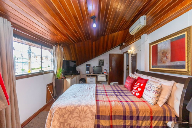 Imagem Casa com 6 Quartos à Venda, 344 m² em Santa Quitéria - Curitiba Imagem Casa com 6 Quartos à Venda, 344 m² em Santa Quitéria - Curitiba