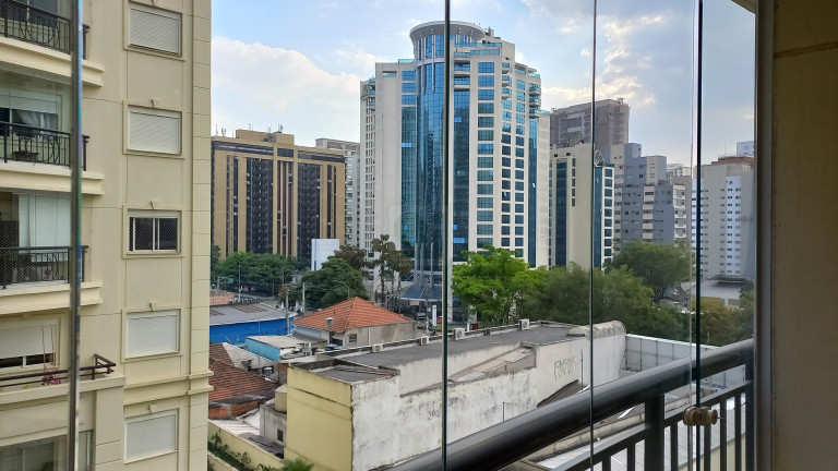 Imagem Imóvel com 2 Quartos para Alugar, 70 m² em Indianópolis - São Paulo