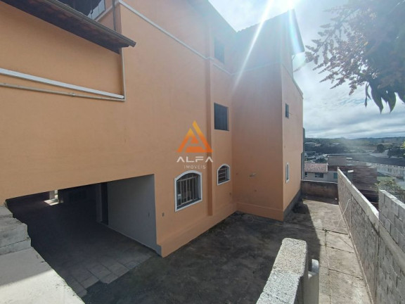Imagem Casa com 3 Quartos à Venda, 192 m²