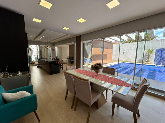 Imagem Casa com 4 Quartos à Venda, 430 m² em Neva - Cascavel Imagem Casa com 4 Quartos à Venda, 430 m² em Neva - Cascavel