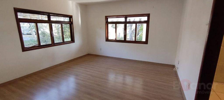 Imagem Casa com 3 Quartos para Alugar, 209 m² em Badenfurt - Blumenau Imagem Casa com 3 Quartos para Alugar, 209 m² em Badenfurt - Blumenau