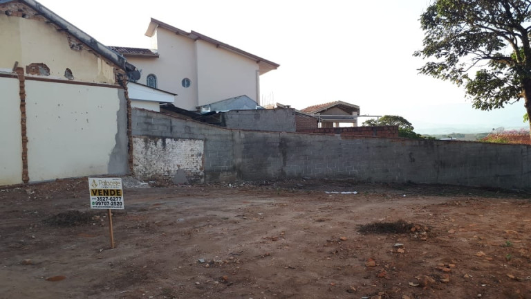 Terreno à Venda, 167 m² em Centro - Pindamonhangaba