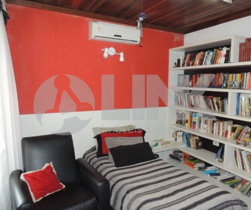 Imagem Casa com 3 Quartos à Venda, 300 m² em Chácara Das Pedras - Porto Alegre