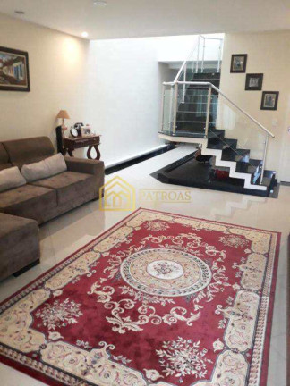 Casa com 3 Quartos à Venda, 205 m² em Vila Curuçá - Santo André