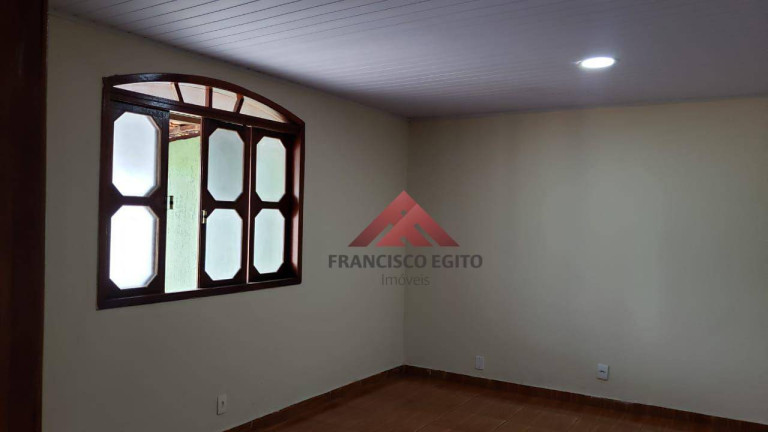 Imagem Sobrado com 3 Quartos à Venda, 250 m² em Centro - São Gonçalo Imagem Sobrado com 3 Quartos à Venda, 250 m² em Centro - São Gonçalo
