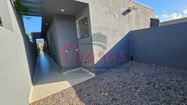 Imagem Casa com 2 Quartos à Venda, 130 m² em Golfinhos - Caraguatatuba