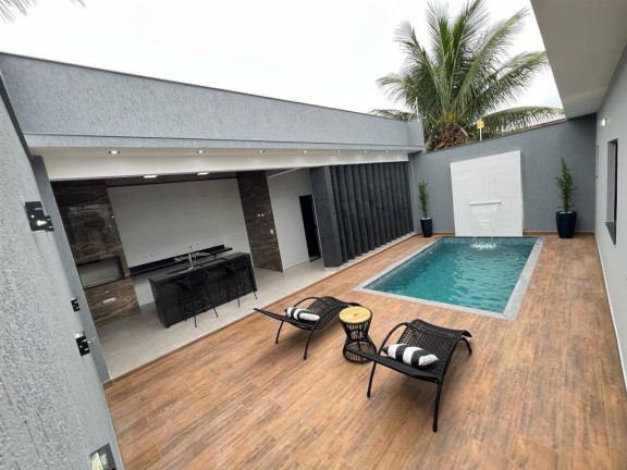 Casa com 3 Quartos à Venda, 160 m² em Maracana - Praia Grande