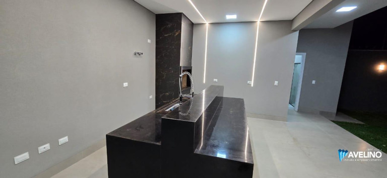 Imagem Casa com 8 Quartos à Venda, 220 m² em Vila Carlota - Campo Grande Imagem Casa com 8 Quartos à Venda, 220 m² em Vila Carlota - Campo Grande