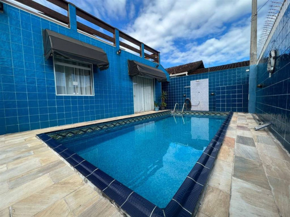 Casa com 3 Quartos à Venda, 142 m² em Maracanã - Praia Grande