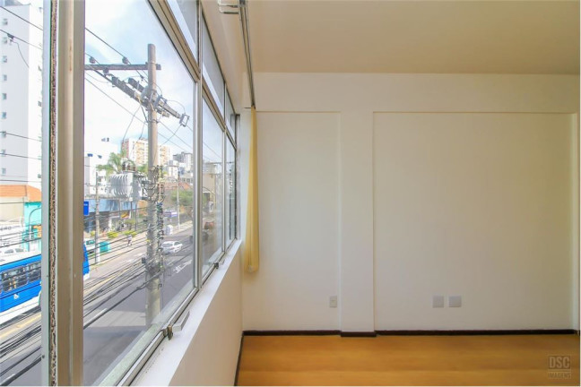 Imagem Sala Comercial à Venda, 38 m² em Floresta - Porto Alegre Imagem Sala Comercial à Venda, 38 m² em Floresta - Porto Alegre